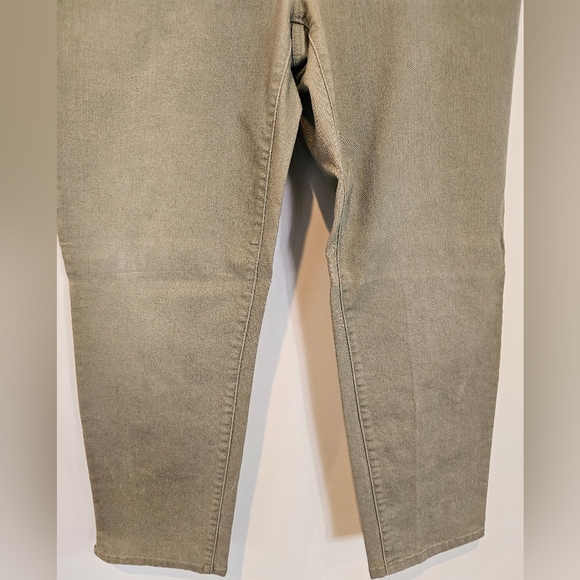 Chico's Platinum Denim Olive Green Size 2.5 (14) Ultimate Fit Ankle - Picture 3 of 9